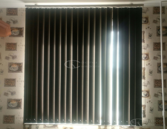 Вертикальные алюминиевые жалюзи